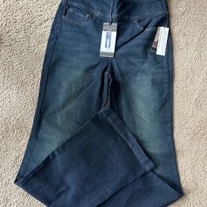 Sophia flare leg stretch jeans, NWT, size 8, $13